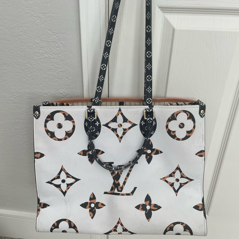 On the Go (non authentic) Louis tote